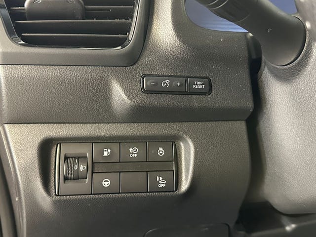 2020 NISSAN LEAF - 10