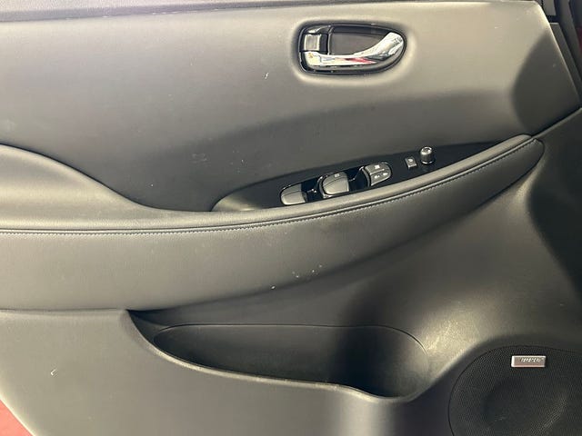 2020 NISSAN LEAF - 8