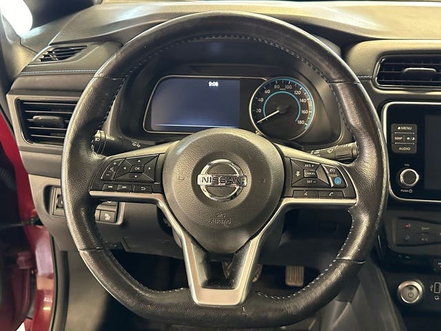 2020 NISSAN LEAF - 11