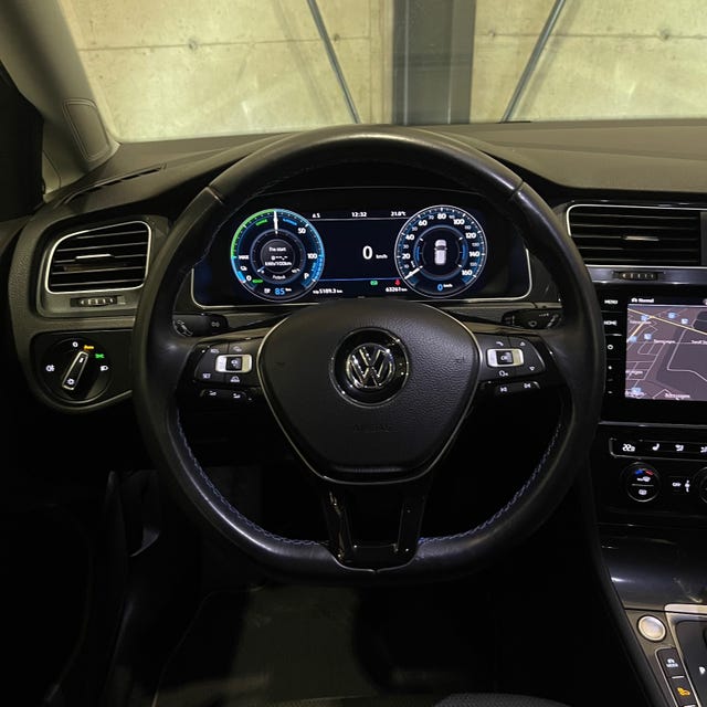 2018 VOLKSWAGEN GOLF - 26
