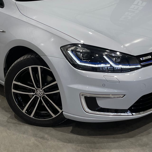 WVWZZZAUZJ8904159 2018 VOLKSWAGEN GOLF-2