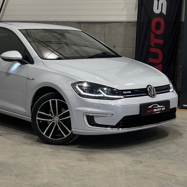 WVWZZZAUZJ8904159 2018 VOLKSWAGEN GOLF-1