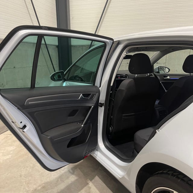 2018 VOLKSWAGEN GOLF - 18