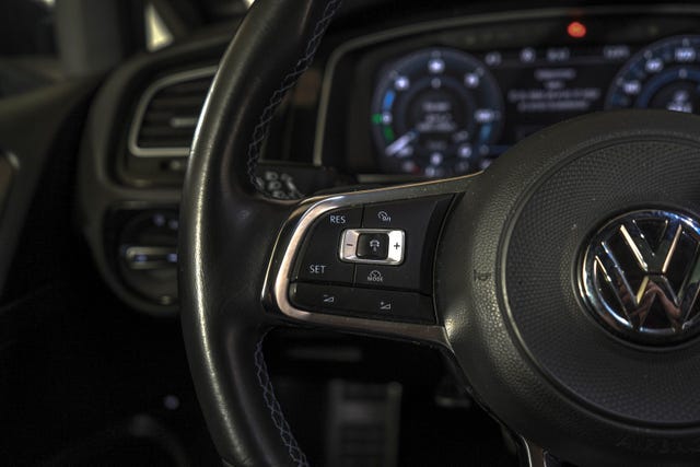 2018 VOLKSWAGEN GOLF - 23