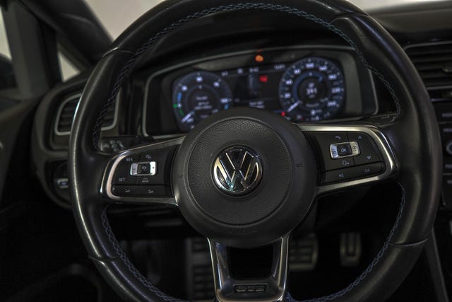2018 VOLKSWAGEN GOLF - 26