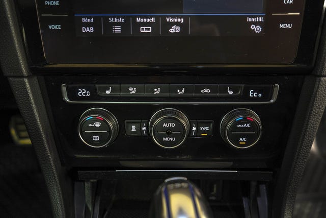 2018 VOLKSWAGEN GOLF - 28