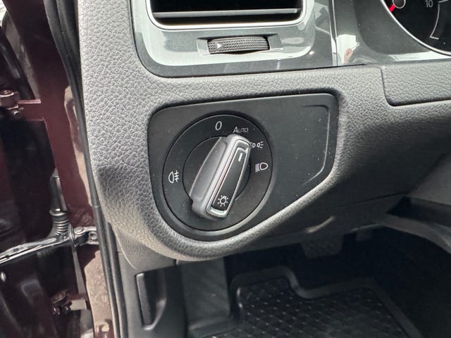 2018 VOLKSWAGEN GOLF - 18