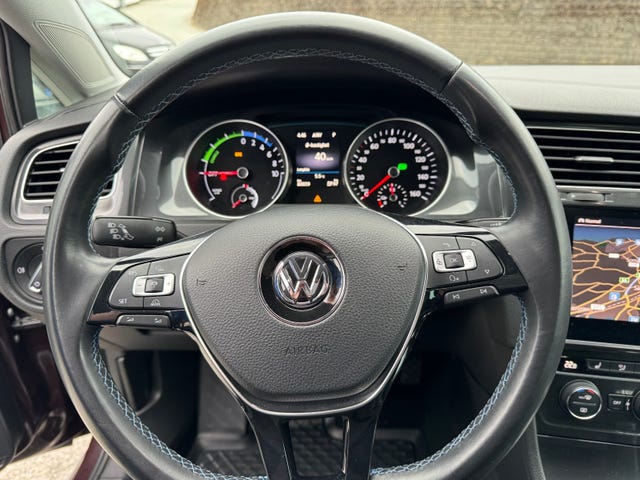 2018 VOLKSWAGEN GOLF - 10