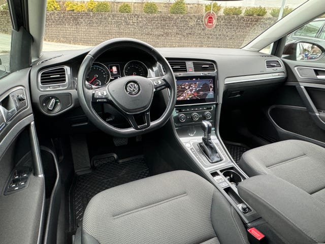 2018 VOLKSWAGEN GOLF - 9
