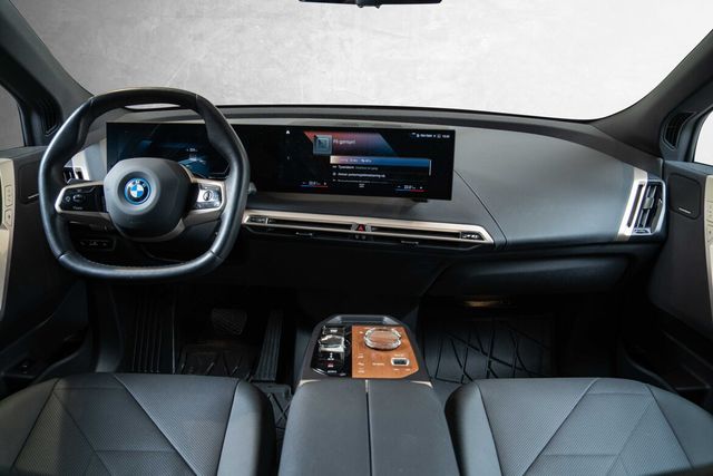 2022 BMW IX XDRIVE 50 - 28