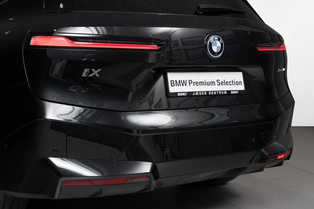 2022 BMW IX XDRIVE 50 - 9