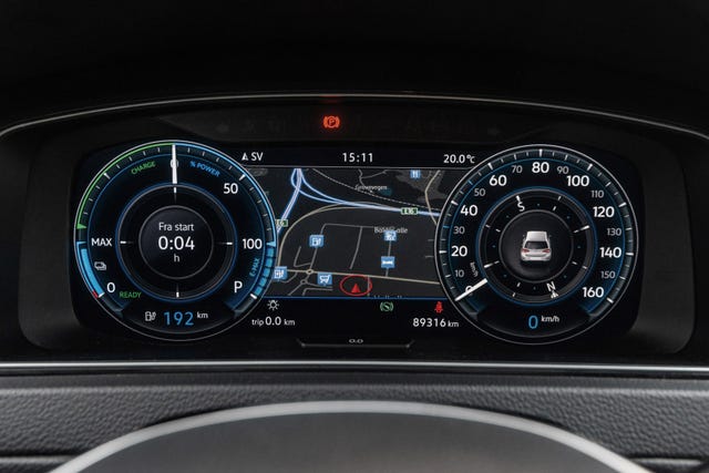 2019 VOLKSWAGEN GOLF - 11