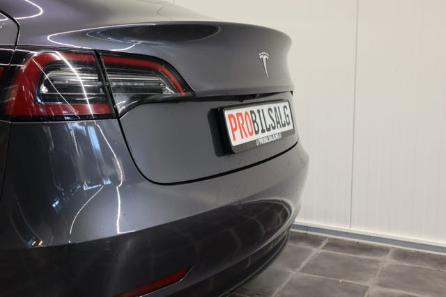 2019 TESLA MODEL 3 - 8