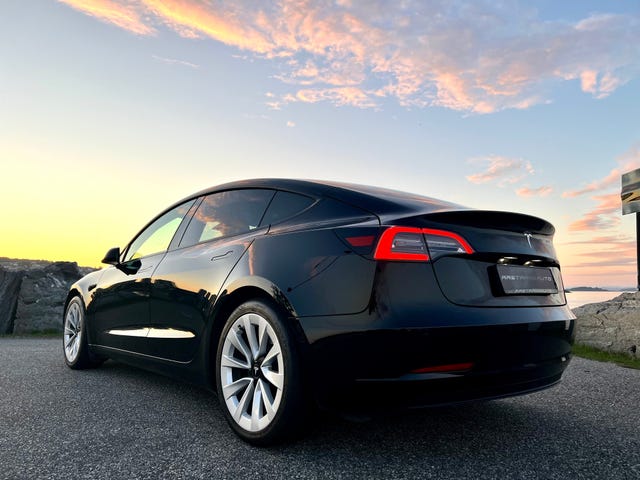 2021 TESLA MODEL 3 - 9