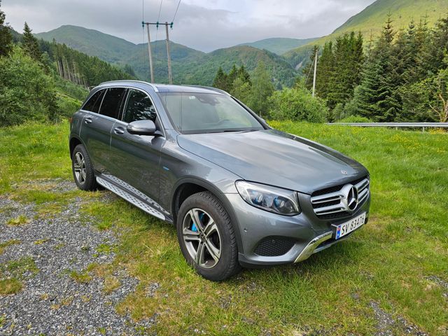 WDC2539541V018804 2017 MERCEDES-BENZ GLC-2