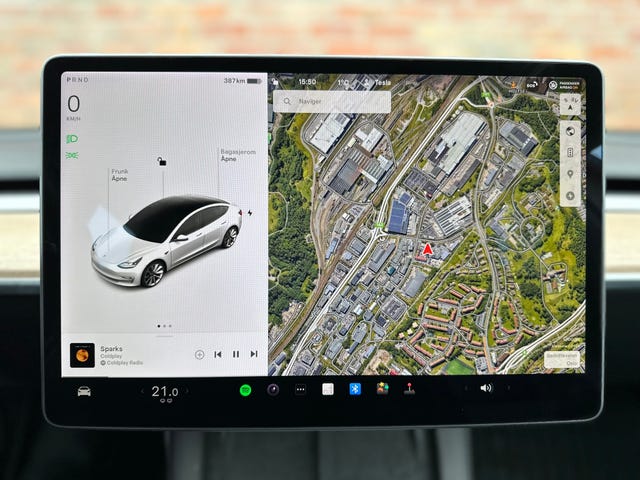 2021 TESLA MODEL 3 - 32