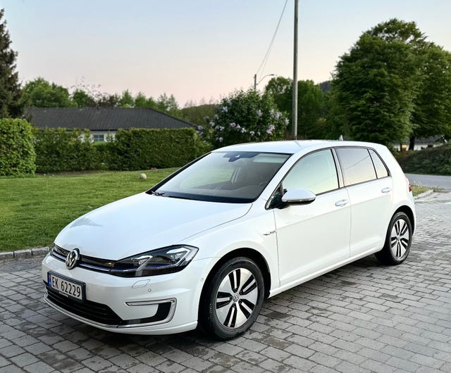 WVWZZZAUZJW900119 2018 VOLKSWAGEN GOLF-0