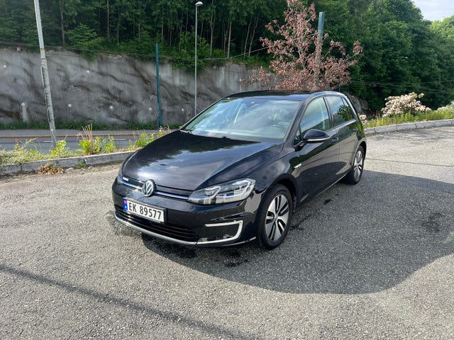 WVWZZZAUZJW911470 2018 VOLKSWAGEN GOLF-0
