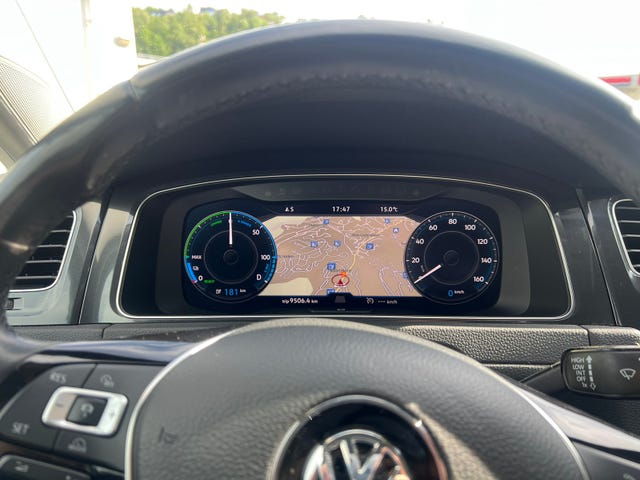 2018 VOLKSWAGEN GOLF - 12