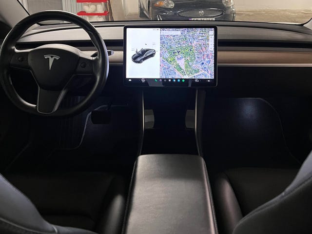 5YJ3E7EB8KF215860 2019 TESLA MODEL 3-4