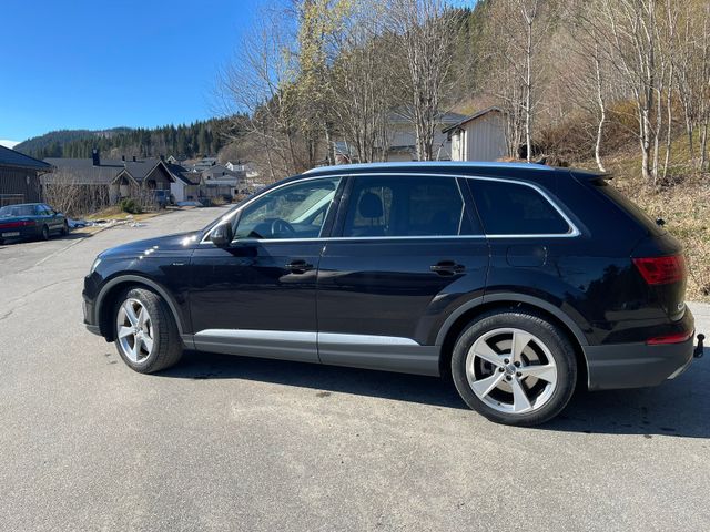 2018 AUDI Q7 - 35