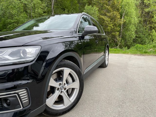 2018 AUDI Q7 - 26