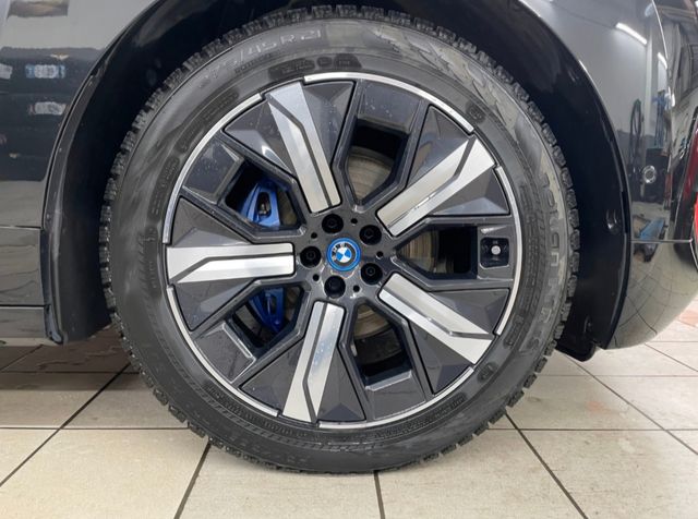 WBY11CF03NCK33692 2022 BMW IX XDRIVE 40-4