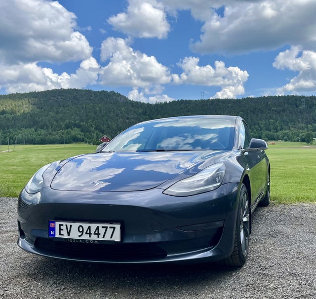 5YJ3E7EB8KF381909 2019 TESLA MODEL 3-1