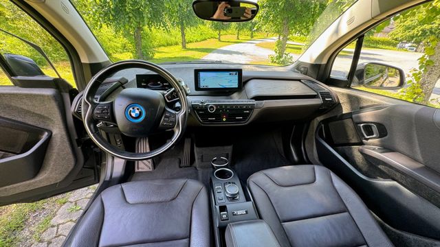 2017 BMW I3 - 12
