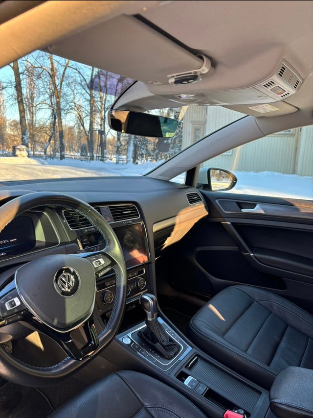WVWZZZAUZJW900119 2018 VOLKSWAGEN GOLF-3