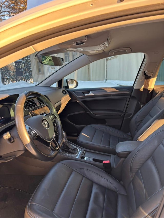 WVWZZZAUZJW900119 2018 VOLKSWAGEN GOLF-5