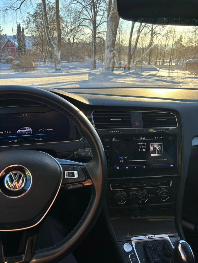 2018 VOLKSWAGEN GOLF - 9