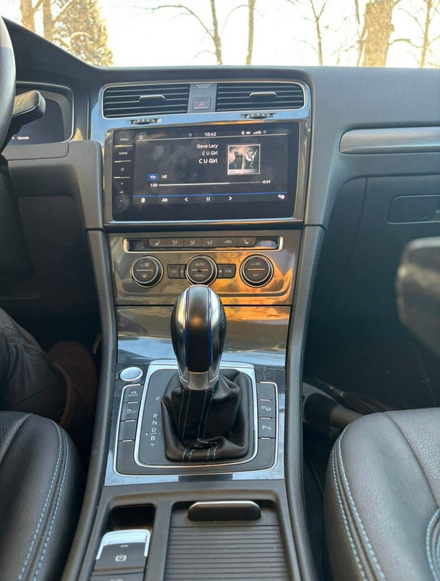 2018 VOLKSWAGEN GOLF - 11