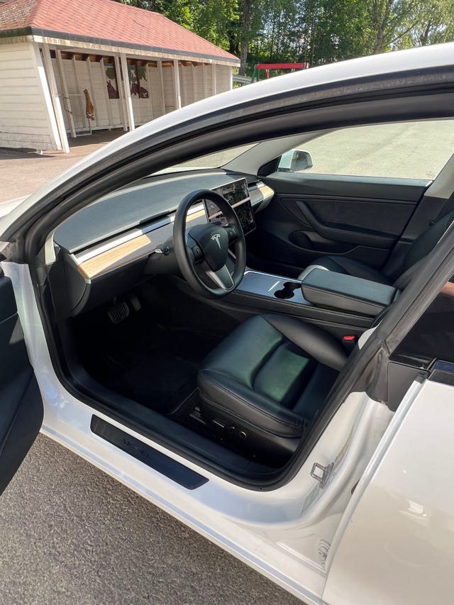 5YJ3E7EB5MF817327 2021 TESLA MODEL 3-4