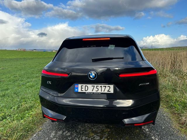 2022 BMW IX XDRIVE 50 - 27