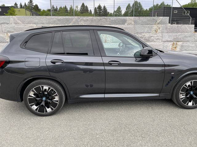 2022 BMW IX3 - 2