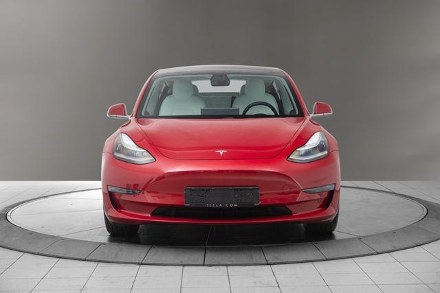 5YJ3E7EB5KF342064 2019 TESLA MODEL 3-0