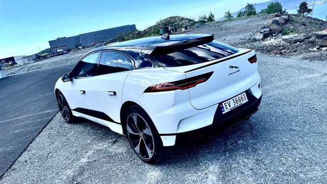 SADHA2B15K1F70596 2019 JAGUAR I-PACE-1