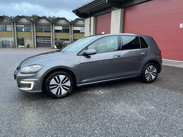 WVWZZZAUZJW909952 2018 VOLKSWAGEN GOLF-5