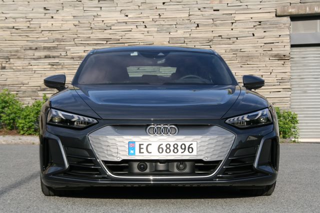 2022 AUDI E-TRON GT - 4