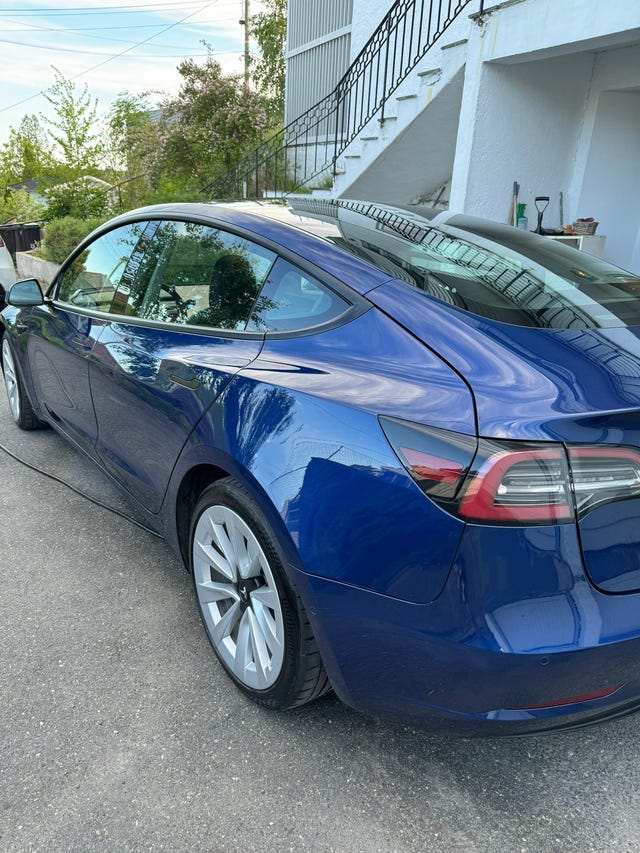 5YJ3E7EB9MF886117 2021 TESLA MODEL 3-2