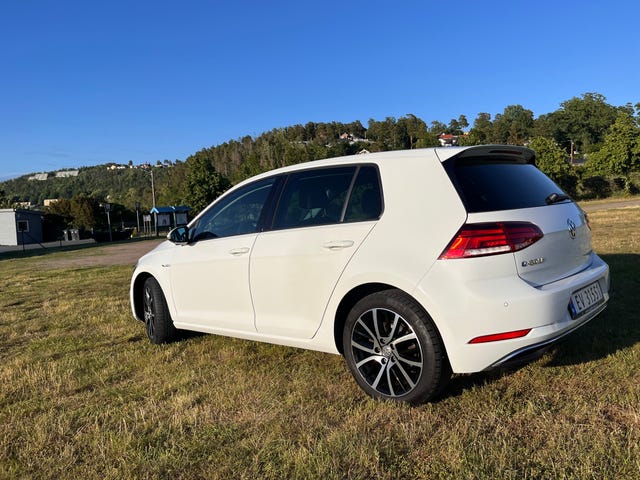 WVWZZZAUZK8901678 2019 VOLKSWAGEN GOLF-2