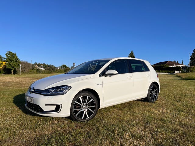 WVWZZZAUZK8901678 2019 VOLKSWAGEN GOLF-1