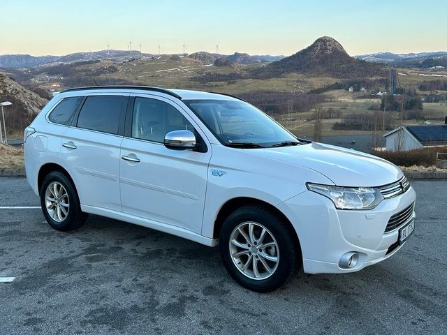 2014 MITSUBISHI OUTLANDER - 2