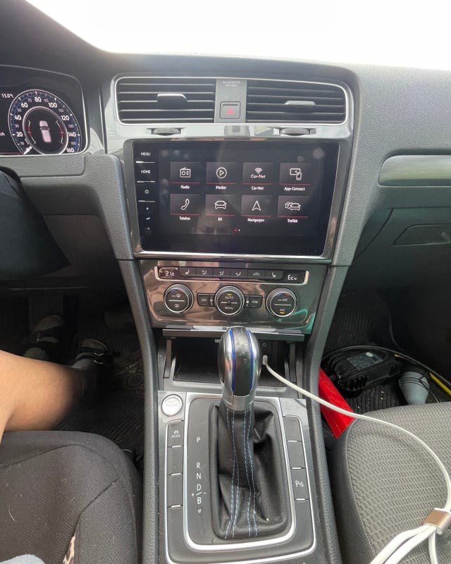 2019 VOLKSWAGEN GOLF - 13