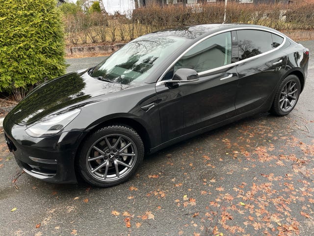 5YJ3E7EA4KF370445 2019 TESLA MODEL 3-1