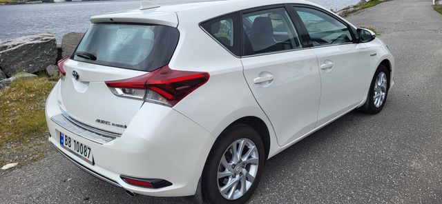 SB1MS3JEX0E201998 2015 TOYOTA AURIS-3