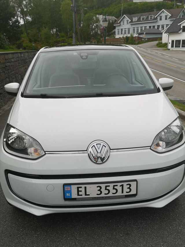 WVWZZZAAZED904305 2014 VOLKSWAGEN UP!-2