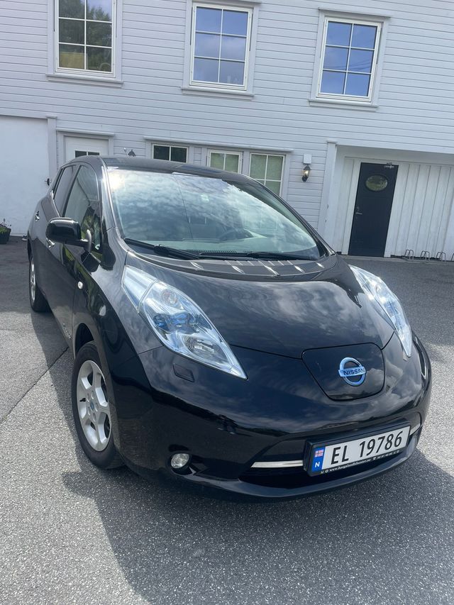 2012 NISSAN LEAF - 2