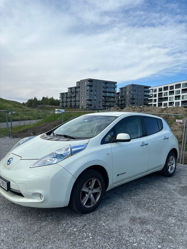 2012 NISSAN LEAF - 2